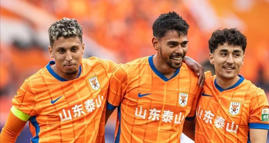 爱游戏在线-上港客场力克鲁能，赢得关键比赛胜利的简单介绍