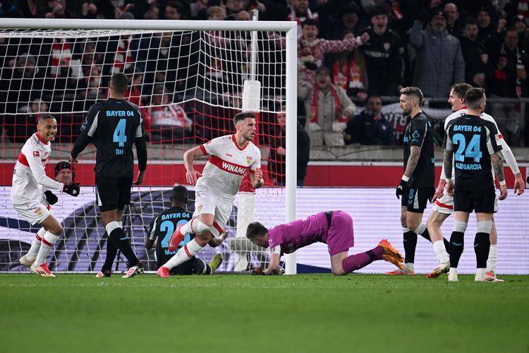 爱游戏教练-汉堡SV在主场大胜斯图加特,喜获胜利的简单介绍